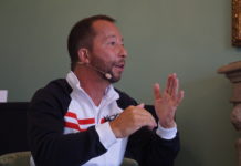 DJ Bobo und sein Erfolgsrezept Der Popstar DJ Bobo mache Halt in der Talksendung «Persönlich» von Radio SRF 1 und traf auf die ehemalige Swissair-Hostess Greta Gantenbein.