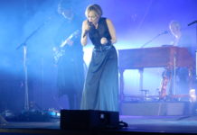 Patricia Kaas: Madame chante le Blues… Die Power-Stimme der französischen Chansons ist nach drei Jahren Absenz von der Bühne mit neuem Album zurück: Und wie! Die Protagonistin taucht auf.