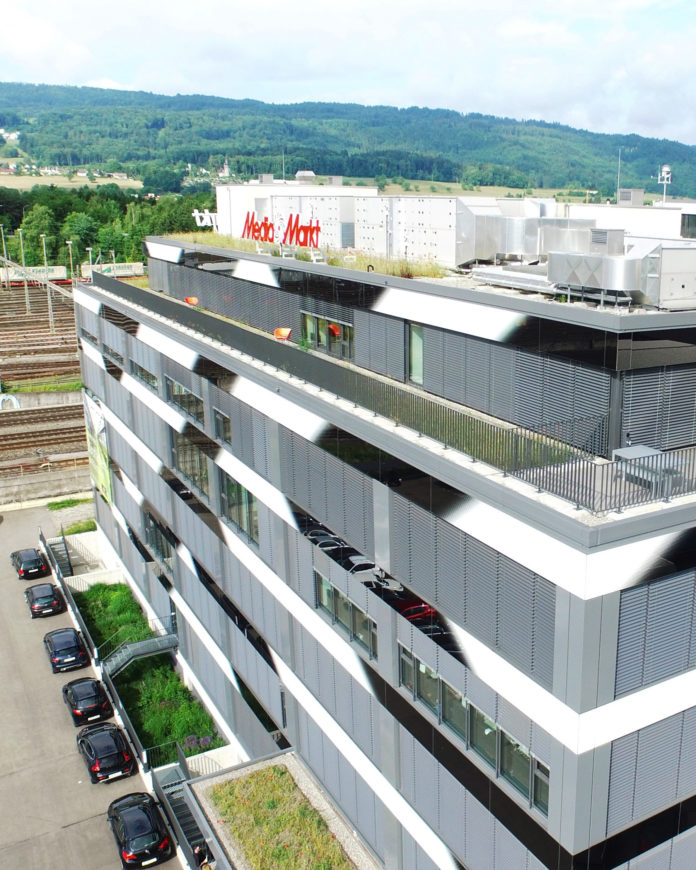 MediaMarkt Schweiz hat eine neue Leitung: Der Schweizer Martin C. Rusterholz (53) übernimmt die Führung der Media Markt Management AG in Dietikon.