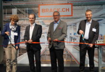 Über 2000 Besucher an Competec-Hausmesse Eröffnungszeremonie und Banddurchschneidung