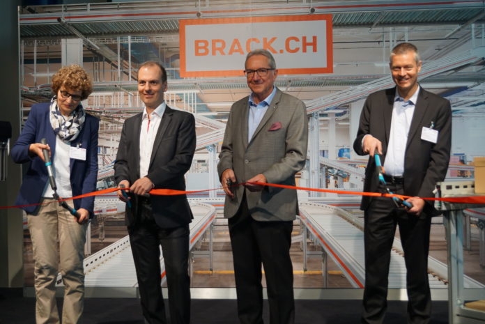 Eröffnungszeremonie und Banddurchschneidung