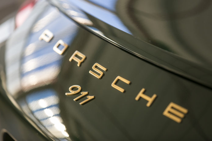 Portsche 911 Schriftzug