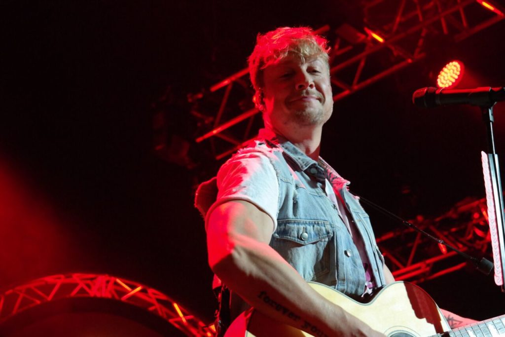 Lead Singer Samu Haber