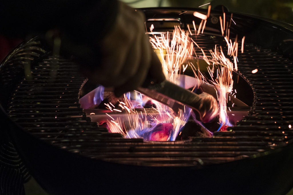 Einfeuern der Weber-Kugelgrille
