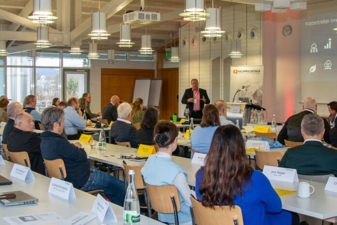 Die Fachpressetage Stutensee sind eine Multi-Pressekonferenz: Mehrere Firmen präsentieren in Fachvorträgen der Automatisierungs-Fachpresse gebündelt an einem Ort ihre Neuheiten. (Quelle: RBS)