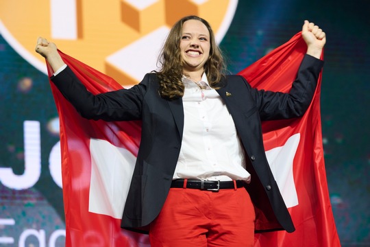 Fotoquelle ETI.swiss: Jana Gander holt Silber ander Siegerehrung in Herning/Dänemark